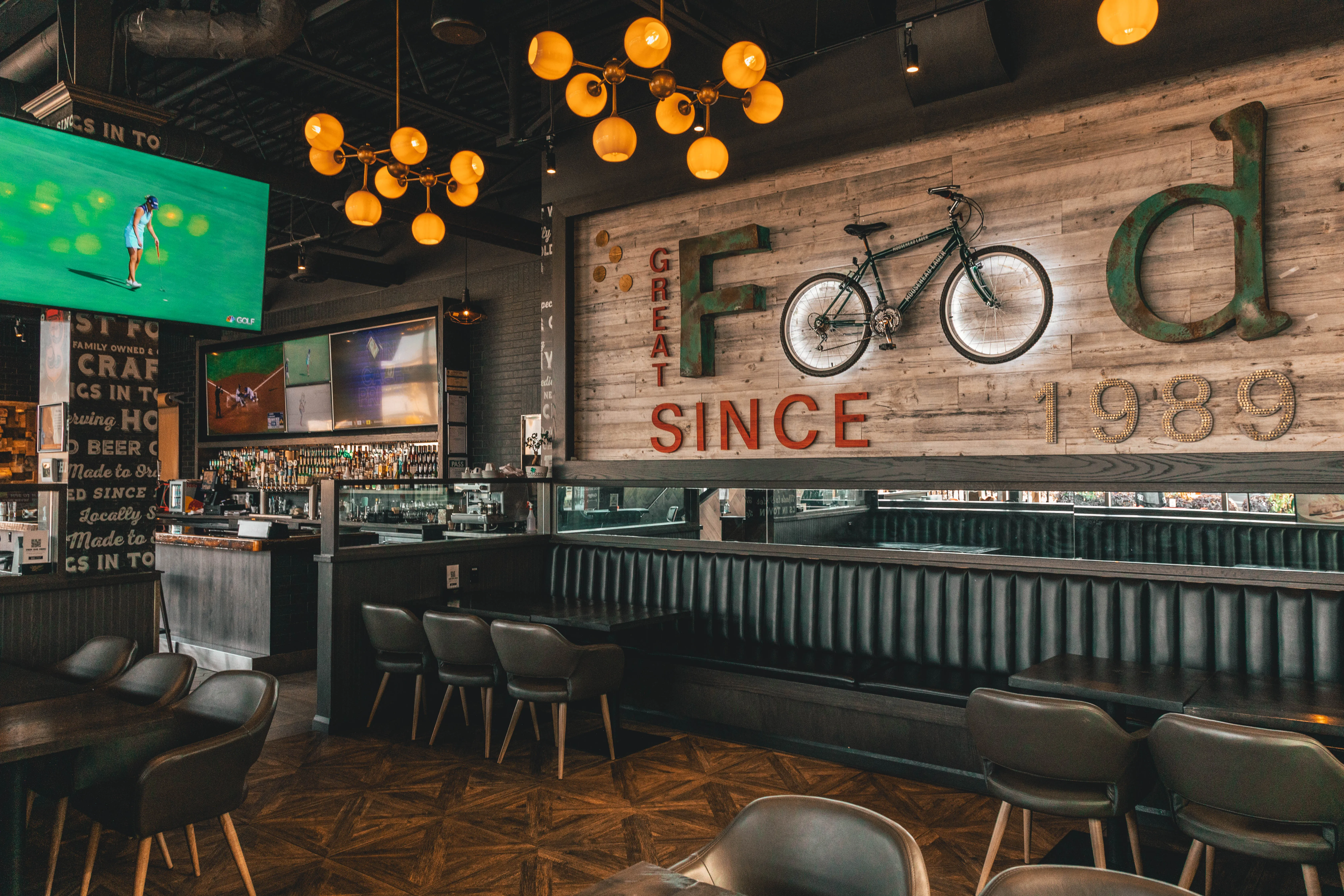 Gabby's Parkway Mall Scarborough Interior